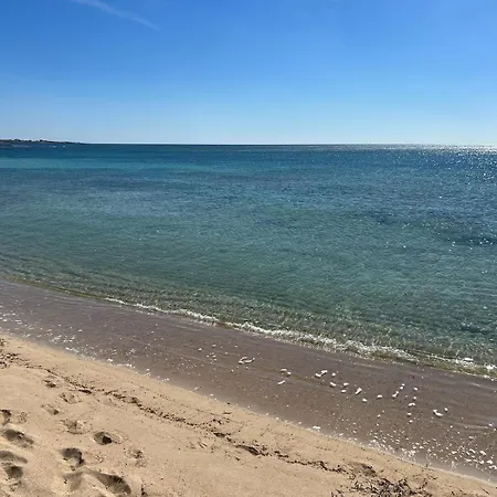 Buganvilla Sul Mare Indipendente Con Parcheggio Privato Вилла Марина-ди-Лиццано
