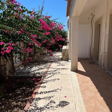Buganvilla Sul Mare Indipendente Con Parcheggio Privato