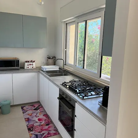Buganvilla Sul Mare Indipendente Con Parcheggio Privato *