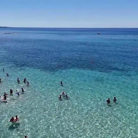 Buganvilla Sul Mare Indipendente Con Parcheggio Privato Вилла Марина-ди-Лиццано